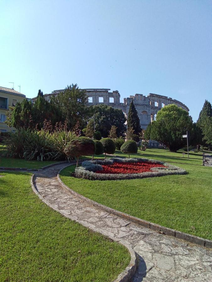 Soba Arena Hotel Póla Kültér fotó