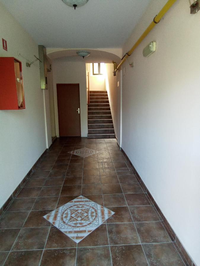 Soba Arena Hotel Póla Kültér fotó